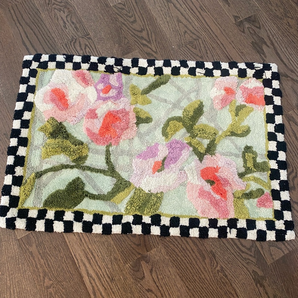 Floral Checkered Rug - Picture 2 of 4